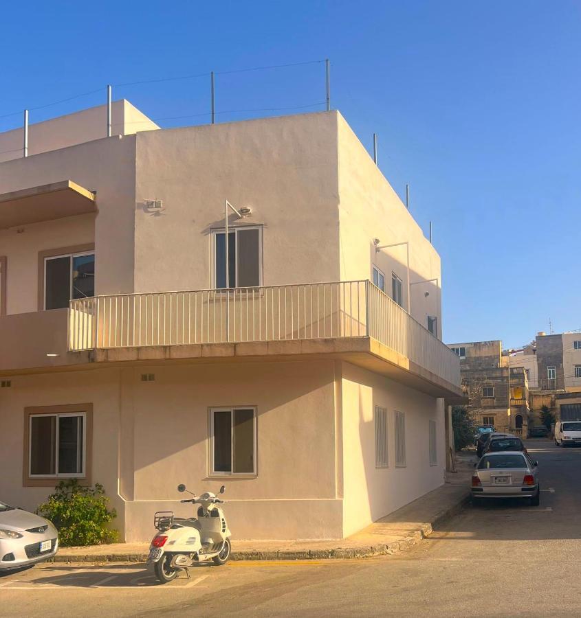Smart Hostel Birkirkara Exteriör bild