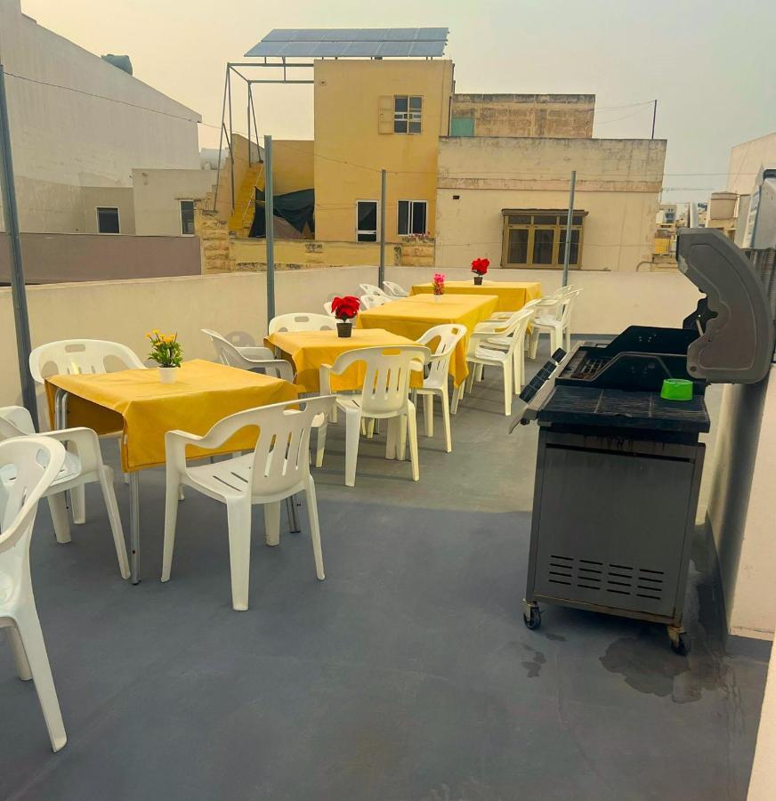 Smart Hostel Birkirkara Exteriör bild