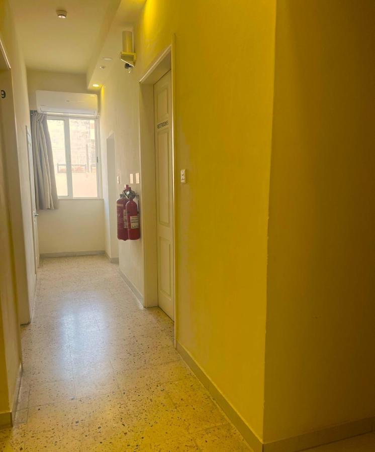 Smart Hostel Birkirkara Exteriör bild