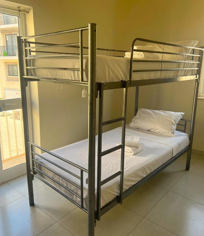 Smart Hostel Birkirkara Exteriör bild