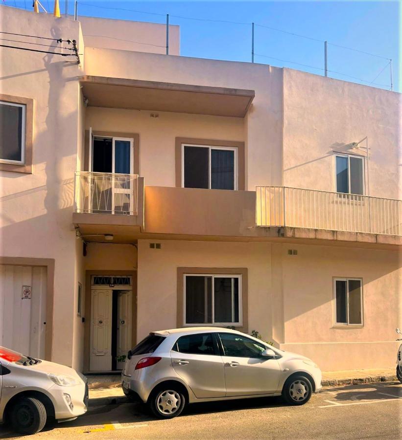 Smart Hostel Birkirkara Exteriör bild