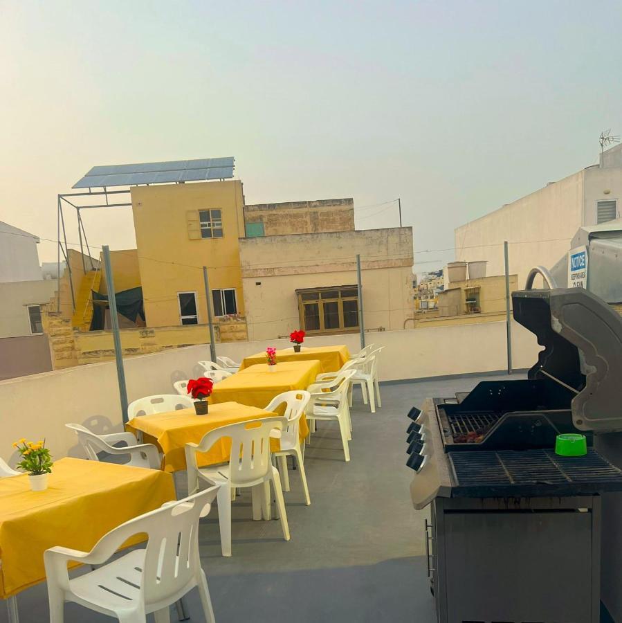 Smart Hostel Birkirkara Exteriör bild